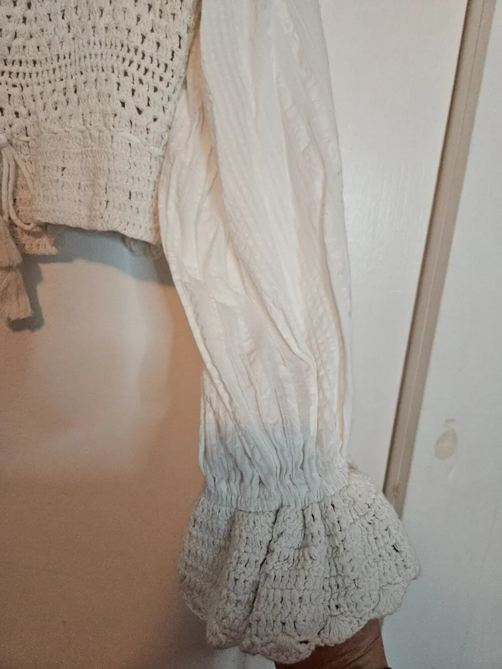 Free People Women's Ivory Long-Sleeve Megan Crochet Cutout Back Top Size L